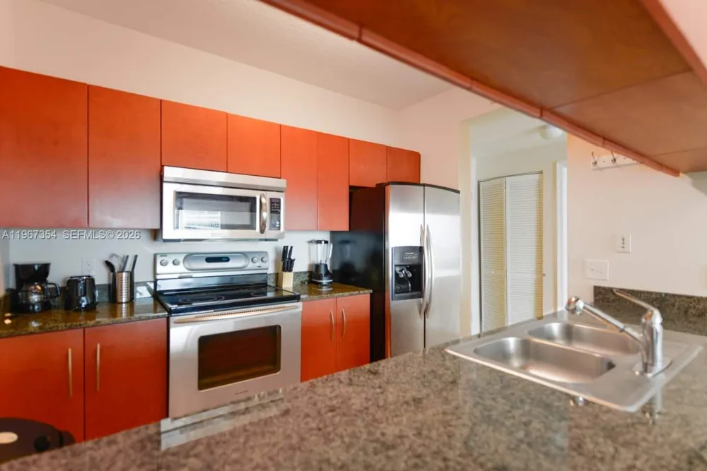 1200 Brickell Bay Dr #4217 Miami, FL 33131