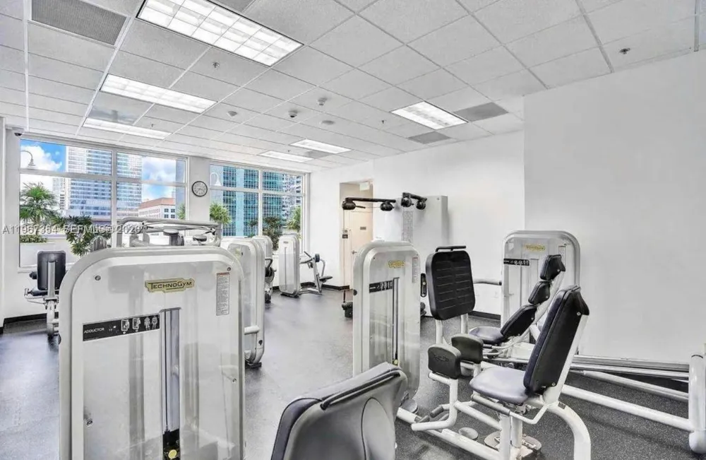 1200 Brickell Bay Dr #4217 Miami, FL 33131