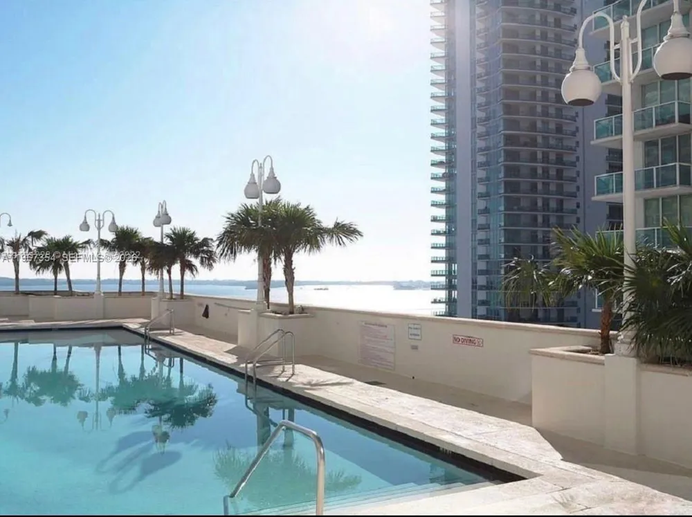 1200 Brickell Bay Dr #4217 Miami, FL 33131