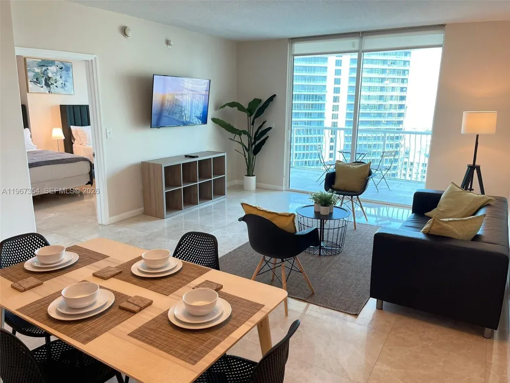 1200 Brickell Bay Dr #4217 Miami, FL 33131