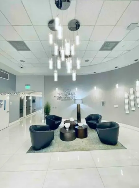 1200 Brickell Bay Dr #4217 Miami, FL 33131