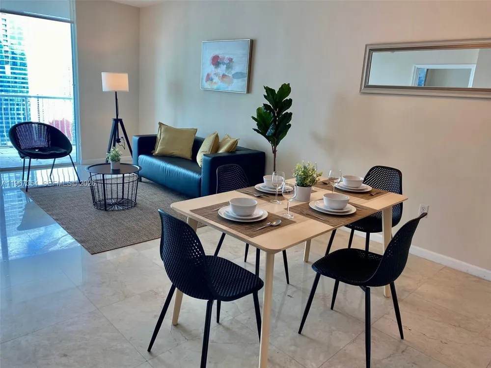 1200 Brickell Bay Dr #4217 Miami, FL 33131