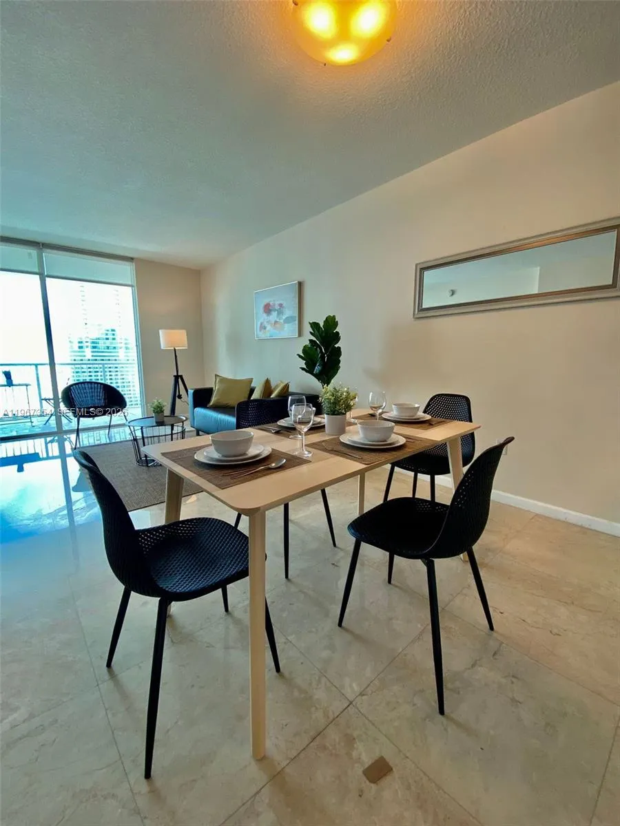 1200 Brickell Bay Dr #4217 Miami, FL 33131