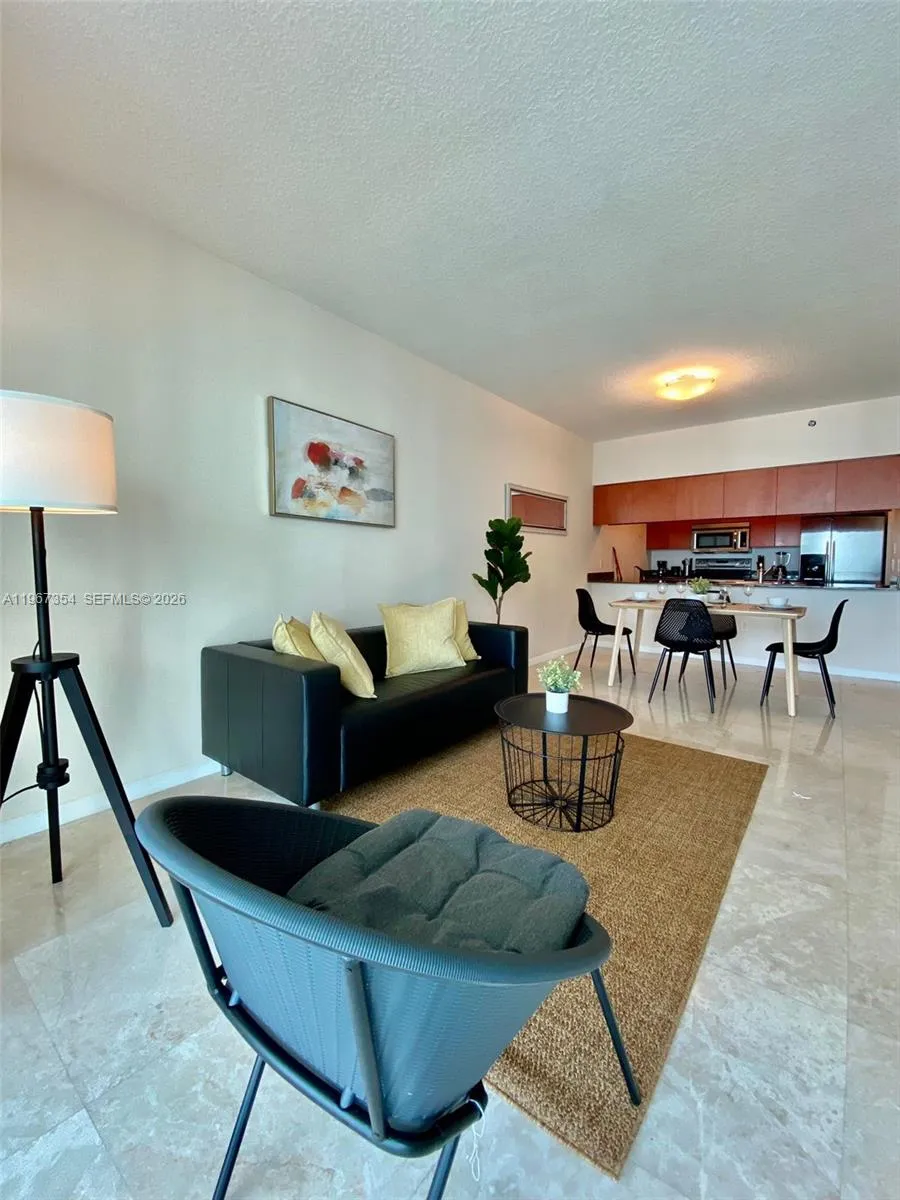 1200 Brickell Bay Dr #4217 Miami, FL 33131