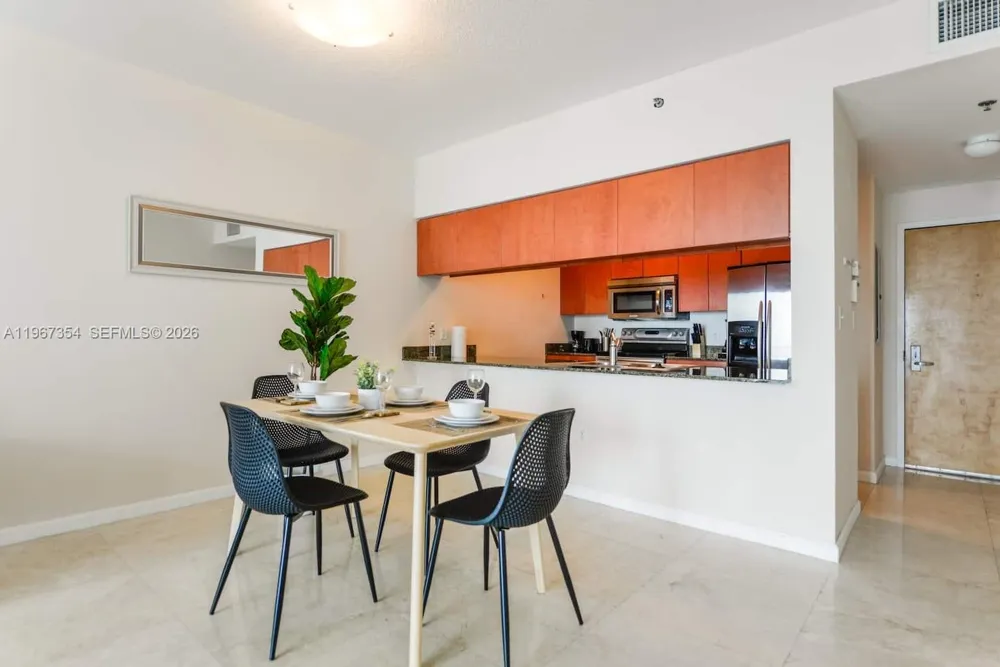 1200 Brickell Bay Dr #4217 Miami, FL 33131