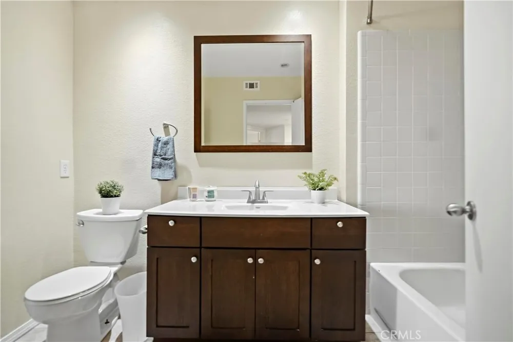 4900 Grand Avenue #215 Covina, CA 91724