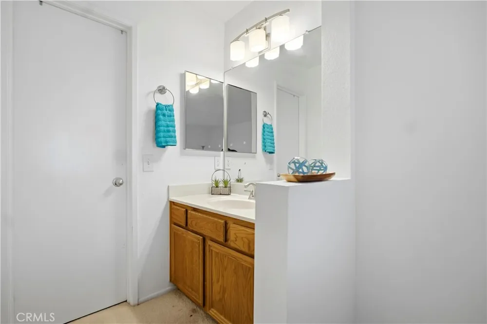 4900 Grand Avenue #215 Covina, CA 91724