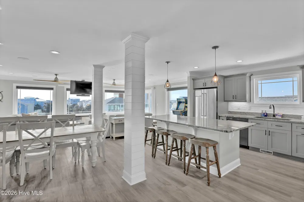106 Charlotte Avenue Surf City, NC 28445