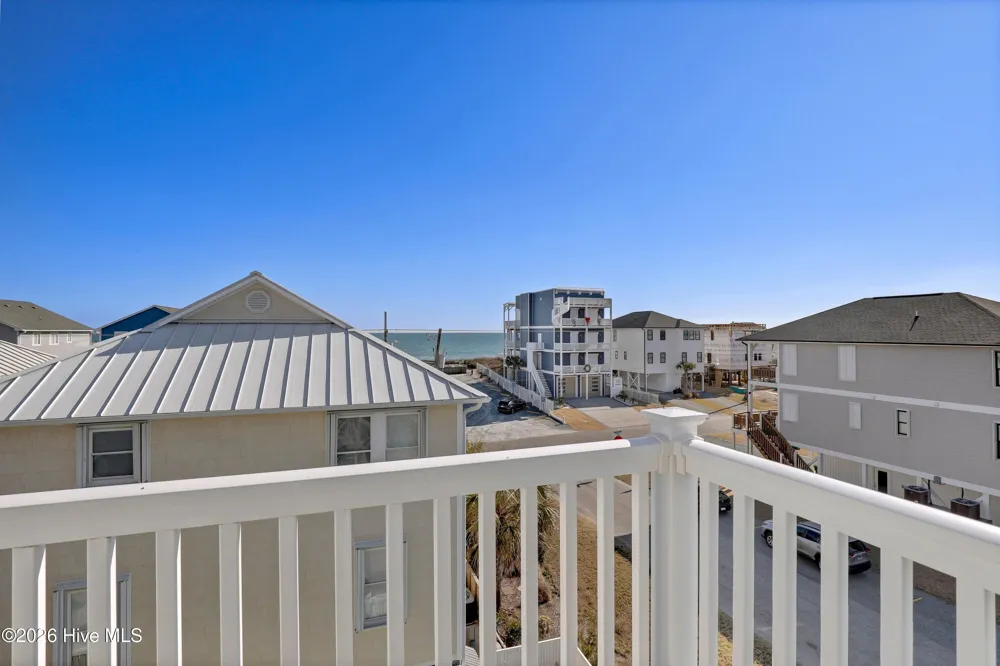 106 Charlotte Avenue Surf City, NC 28445
