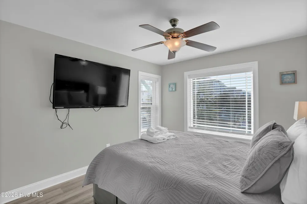 106 Charlotte Avenue Surf City, NC 28445