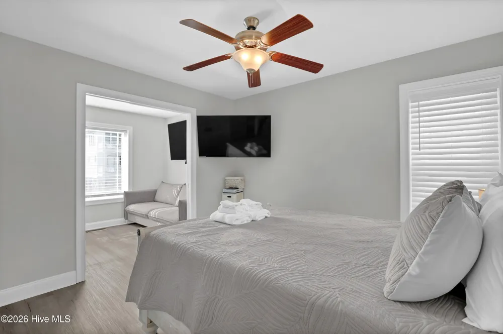 106 Charlotte Avenue Surf City, NC 28445