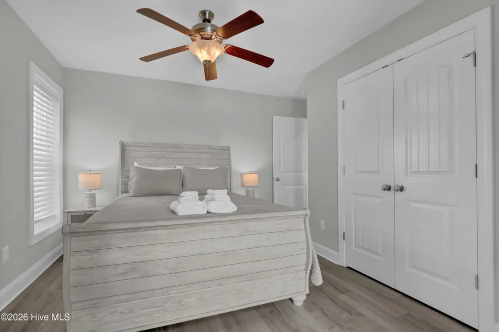 106 Charlotte Avenue Surf City, NC 28445