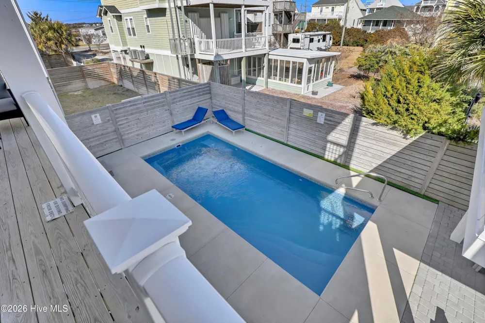 106 Charlotte Avenue Surf City, NC 28445