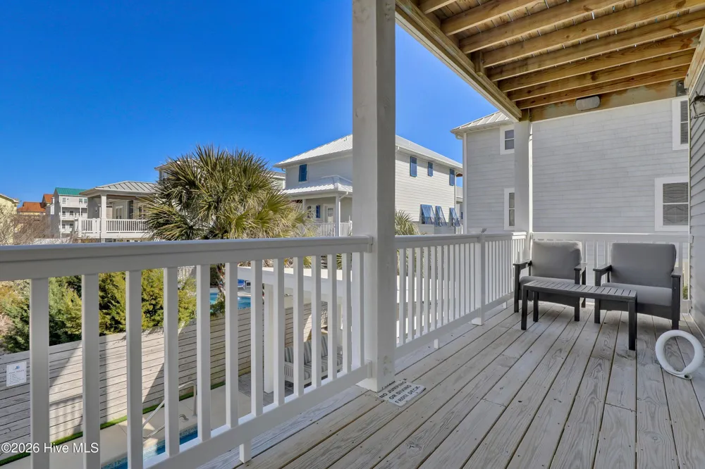106 Charlotte Avenue Surf City, NC 28445