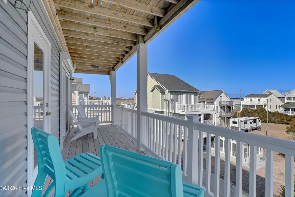 106 Charlotte Avenue Surf City, NC 28445