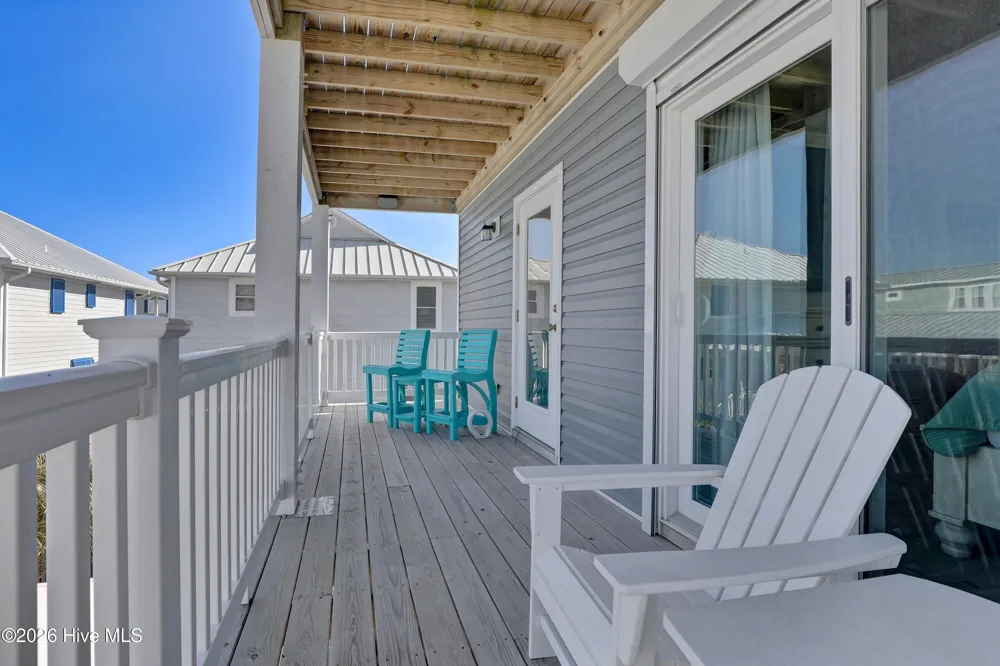 106 Charlotte Avenue Surf City, NC 28445