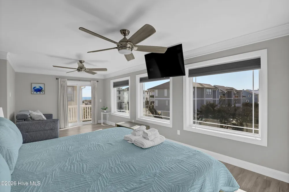 106 Charlotte Avenue Surf City, NC 28445