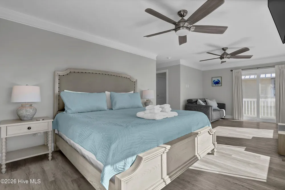 106 Charlotte Avenue Surf City, NC 28445