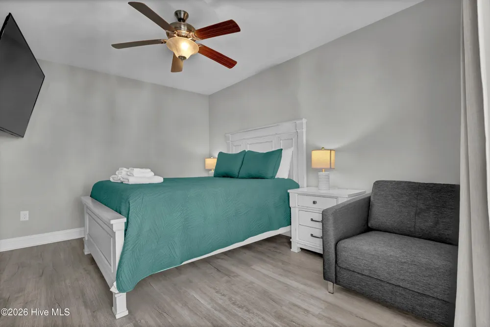 106 Charlotte Avenue Surf City, NC 28445