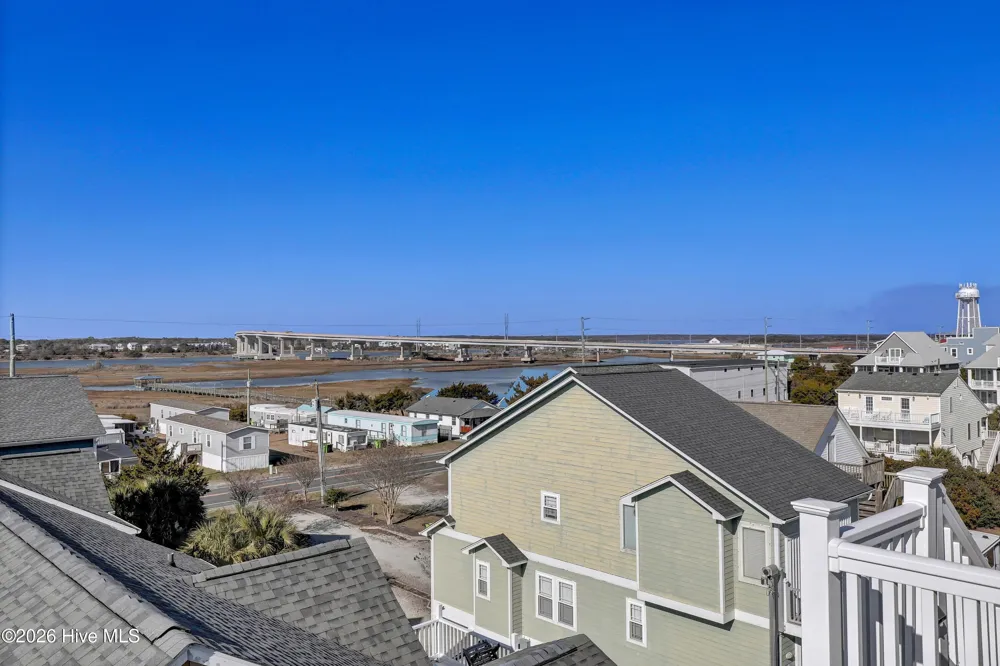 106 Charlotte Avenue Surf City, NC 28445