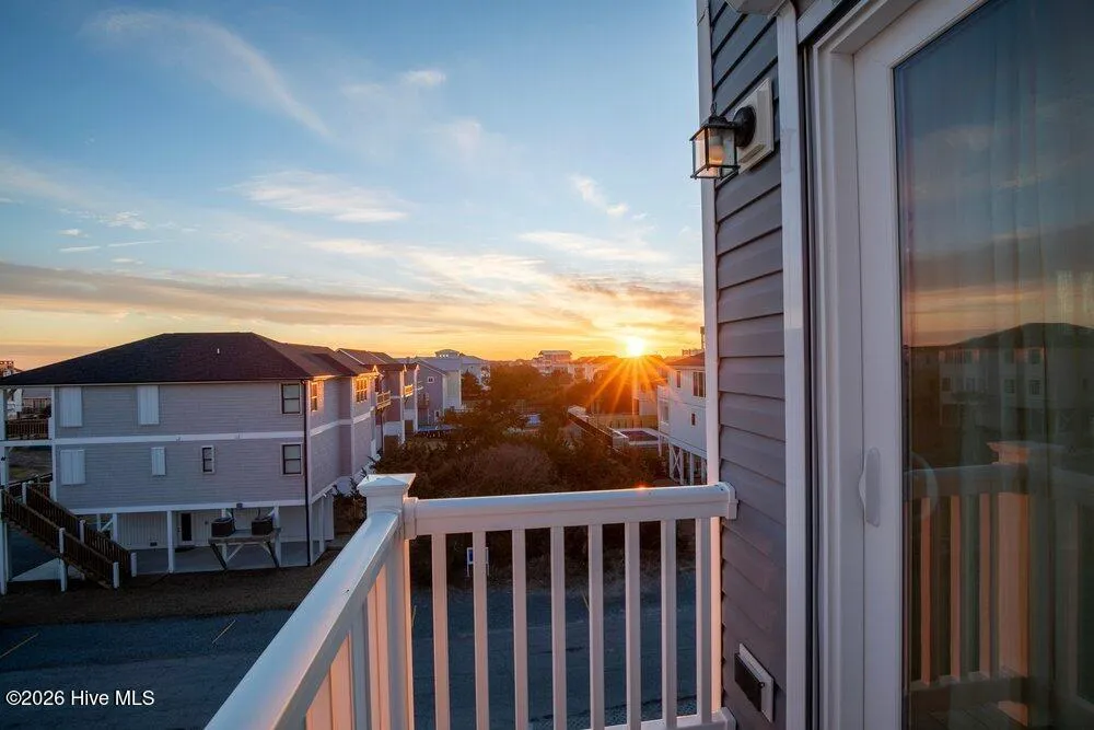 106 Charlotte Avenue Surf City, NC 28445
