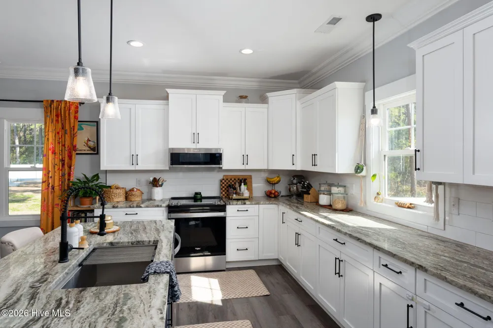541 Moss Lake Lane Holly Ridge, NC 28445
