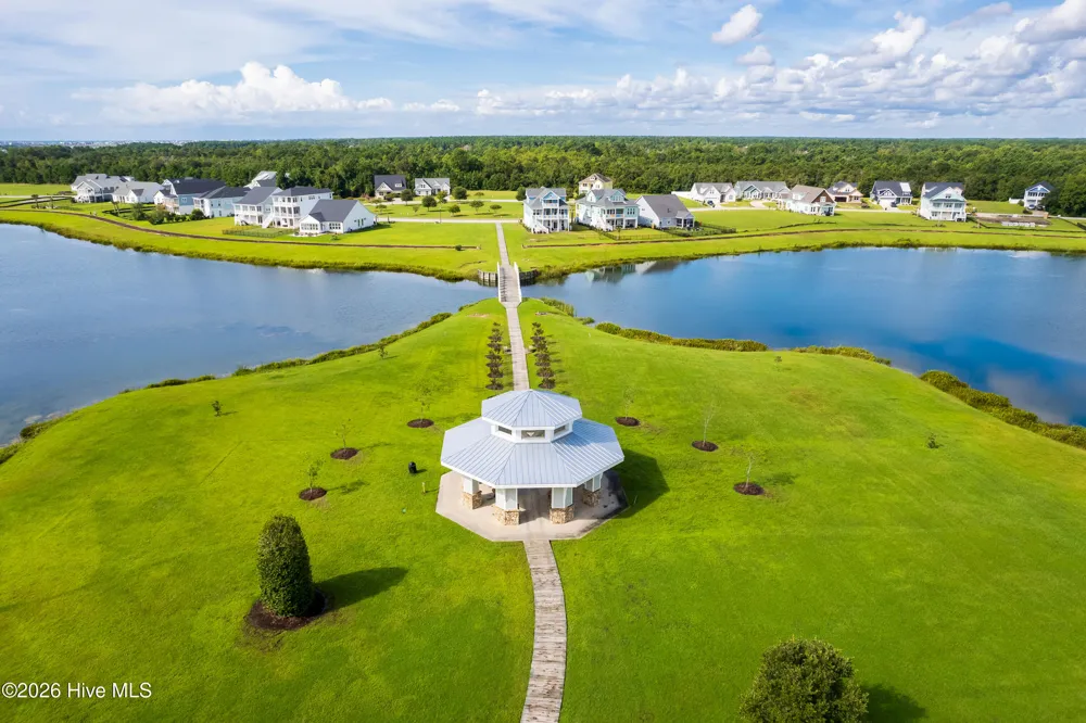 541 Moss Lake Lane Holly Ridge, NC 28445