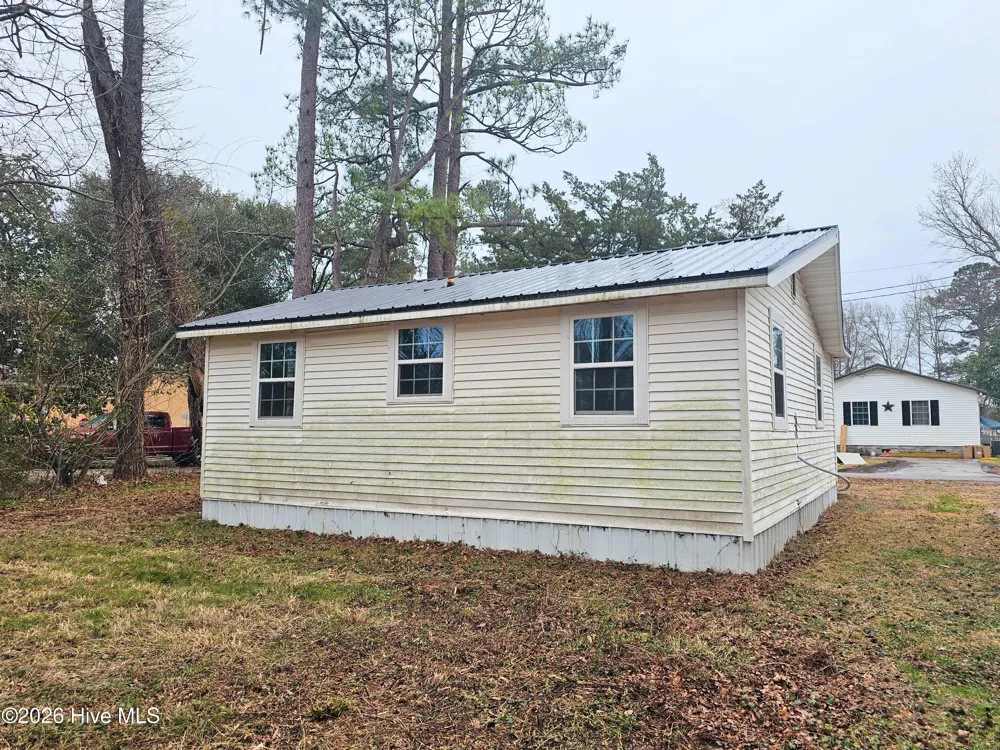 410 Devane Street Wallace, NC 28466