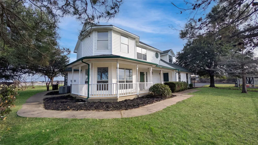 5909 County Road 488 Nevada, TX 75173