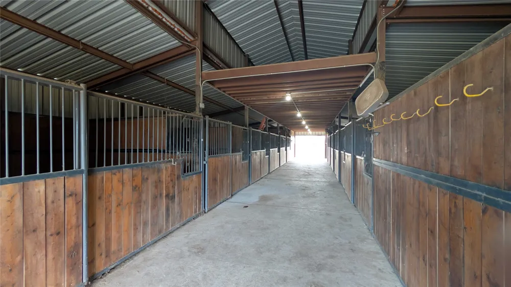 5909 County Road 488 Nevada, TX 75173