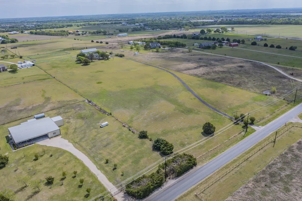 5909 County Road 488 Nevada, TX 75173