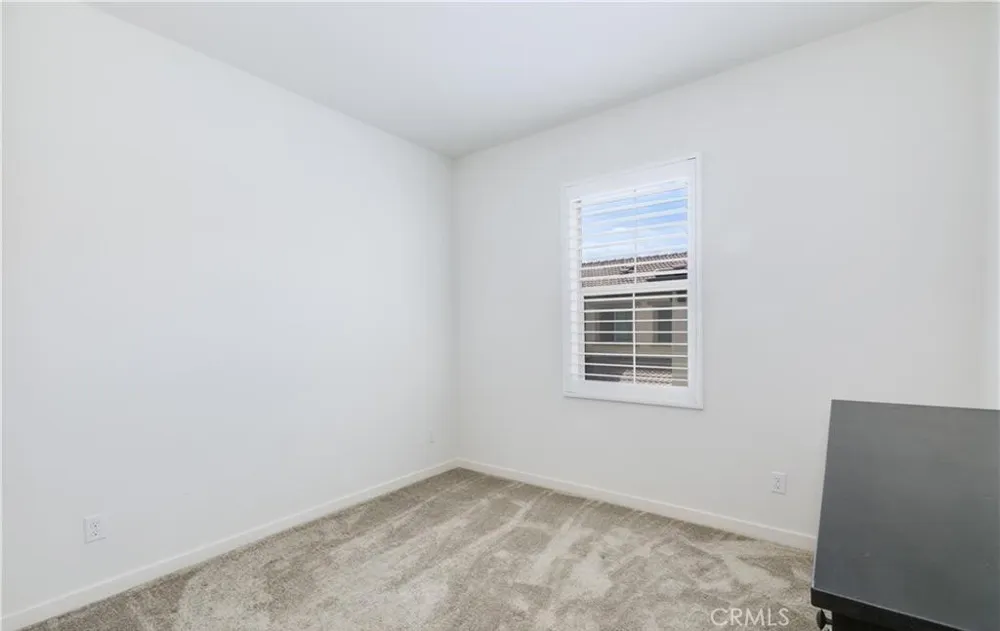 606 White Oaks Lake Forest, CA 92610