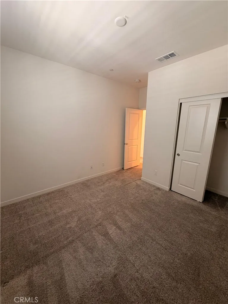 606 White Oaks Lake Forest, CA 92610