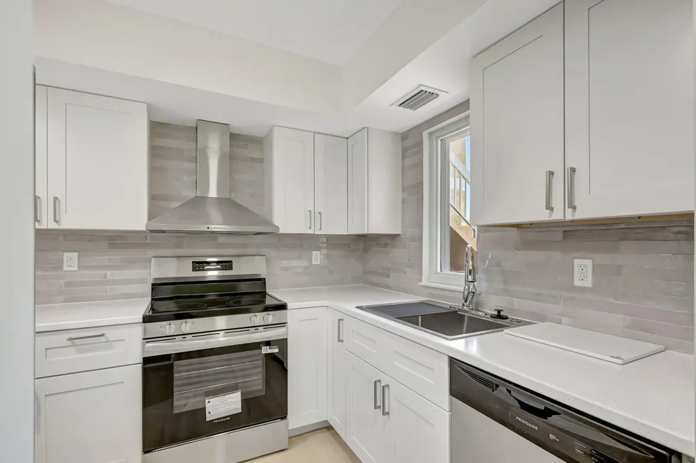 1538 SE Royal Green Circle #102