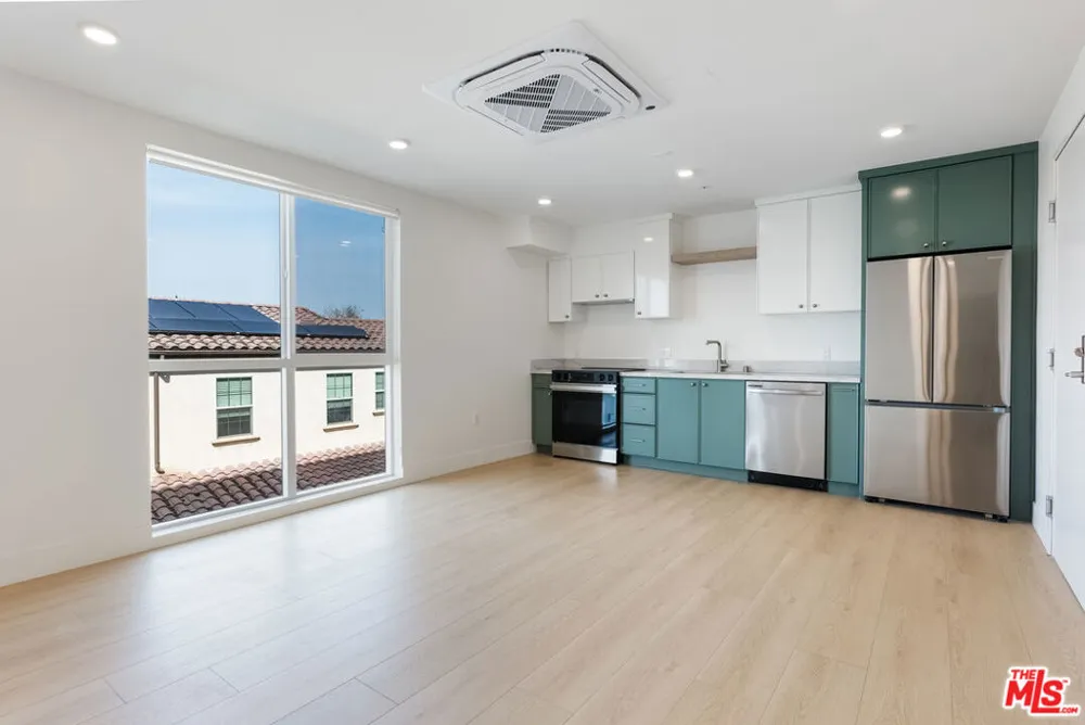 8561 Belmont Street #6 Cypress, CA 90630