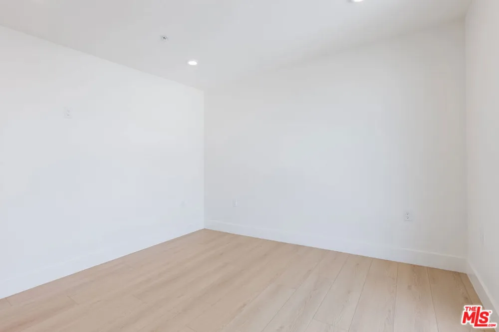 8561 Belmont Street #6 Cypress, CA 90630