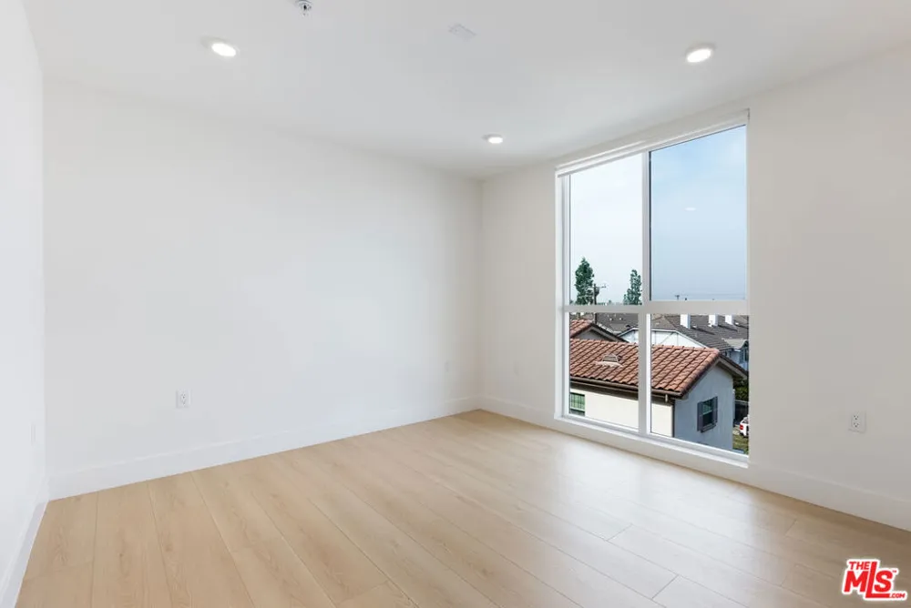 8561 Belmont Street #6 Cypress, CA 90630