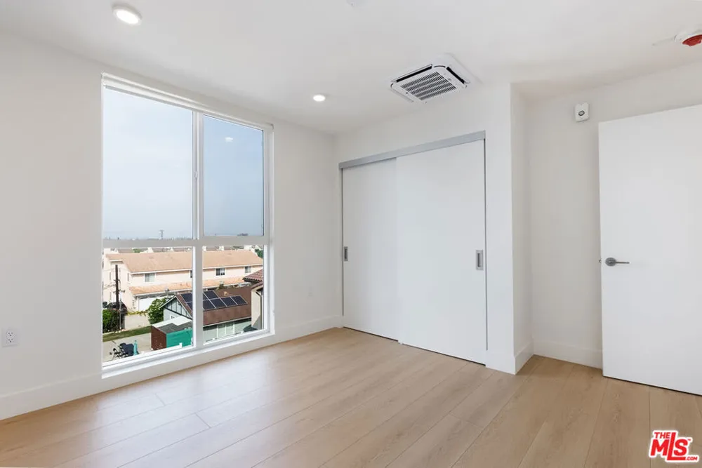 8561 Belmont Street #6 Cypress, CA 90630