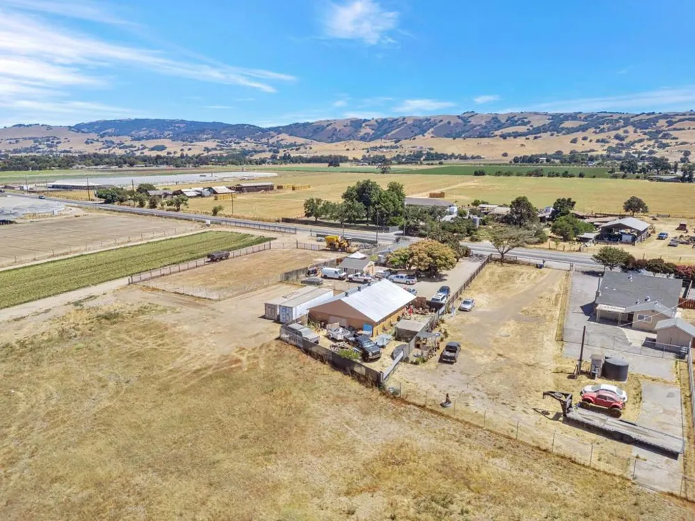 2712 Ferguson Road Gilroy, CA 95020