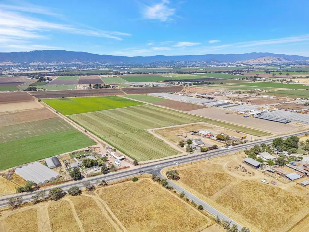 2712 Ferguson Road Gilroy, CA 95020