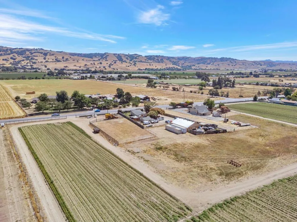 2712 Ferguson Road Gilroy, CA 95020