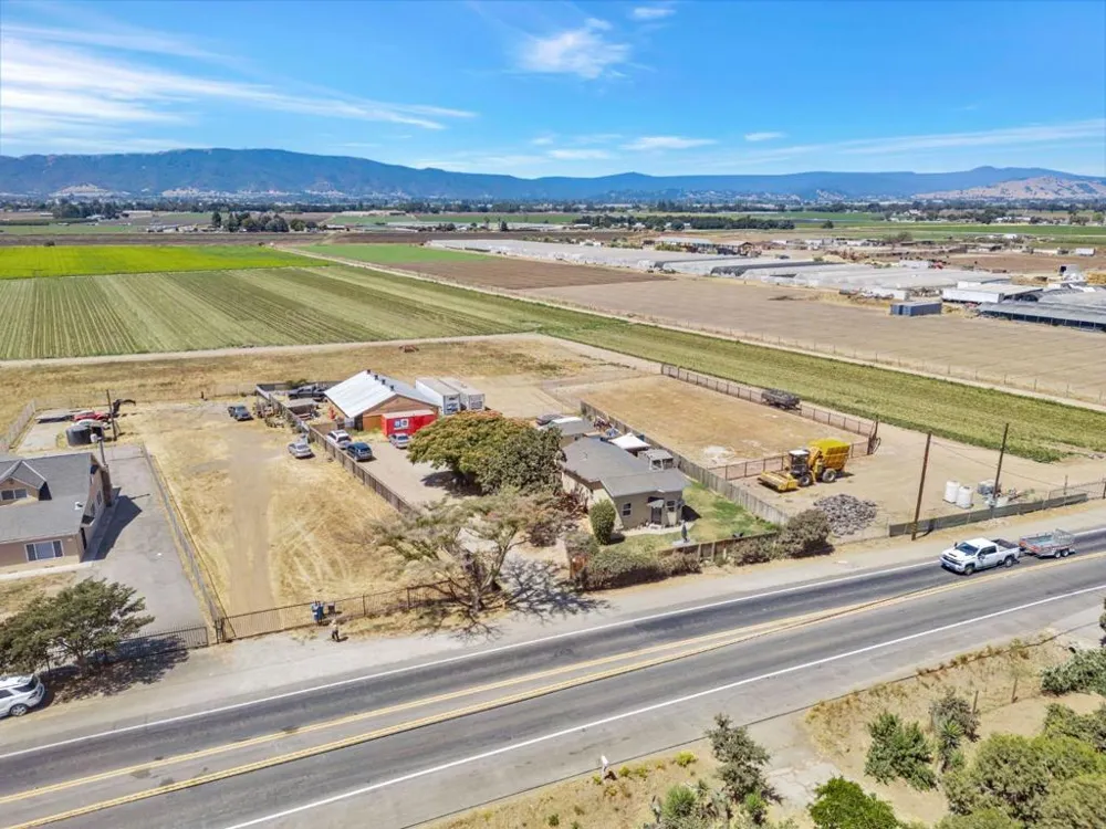2712 Ferguson Road Gilroy, CA 95020