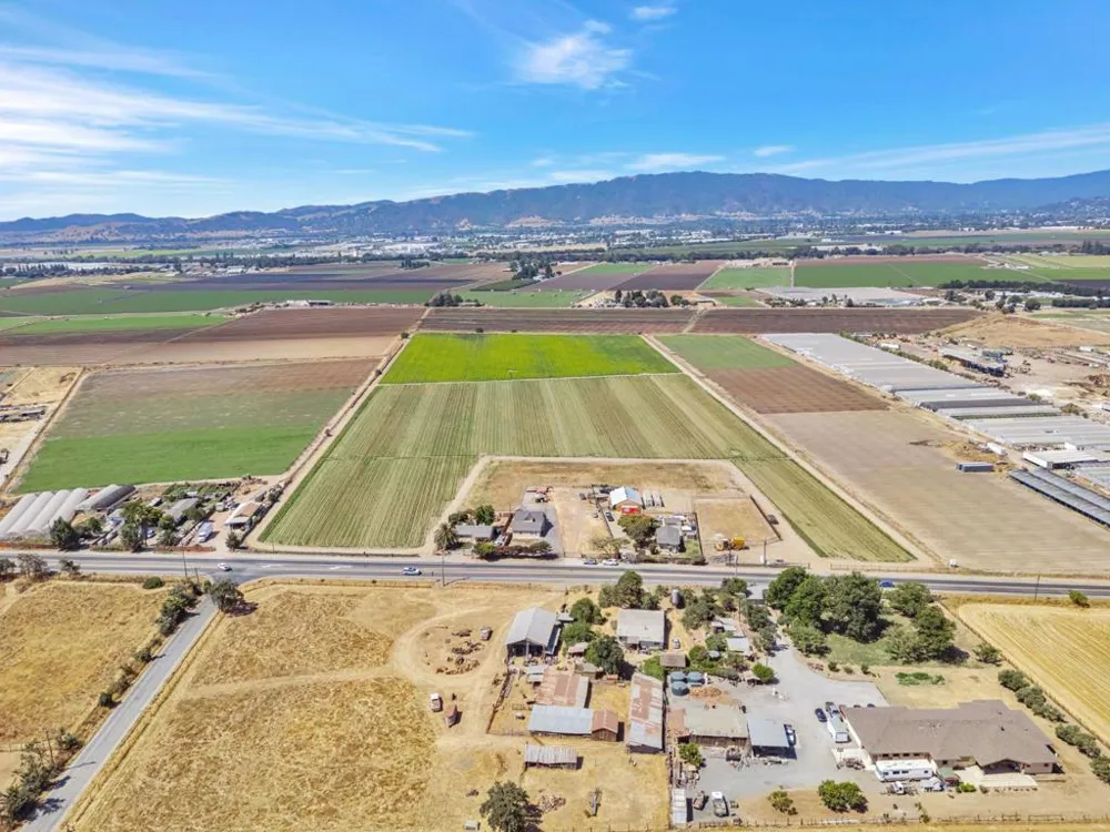 2712 Ferguson Road Gilroy, CA 95020