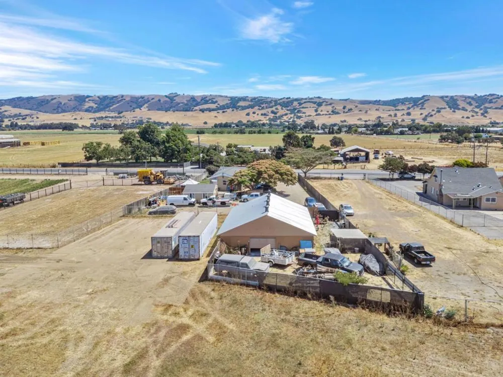 2712 Ferguson Road Gilroy, CA 95020