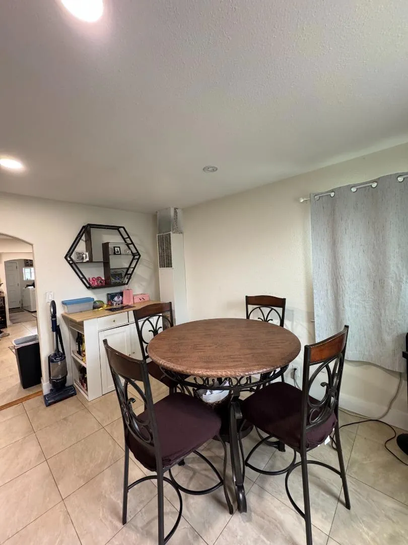 2712 Ferguson Road Gilroy, CA 95020