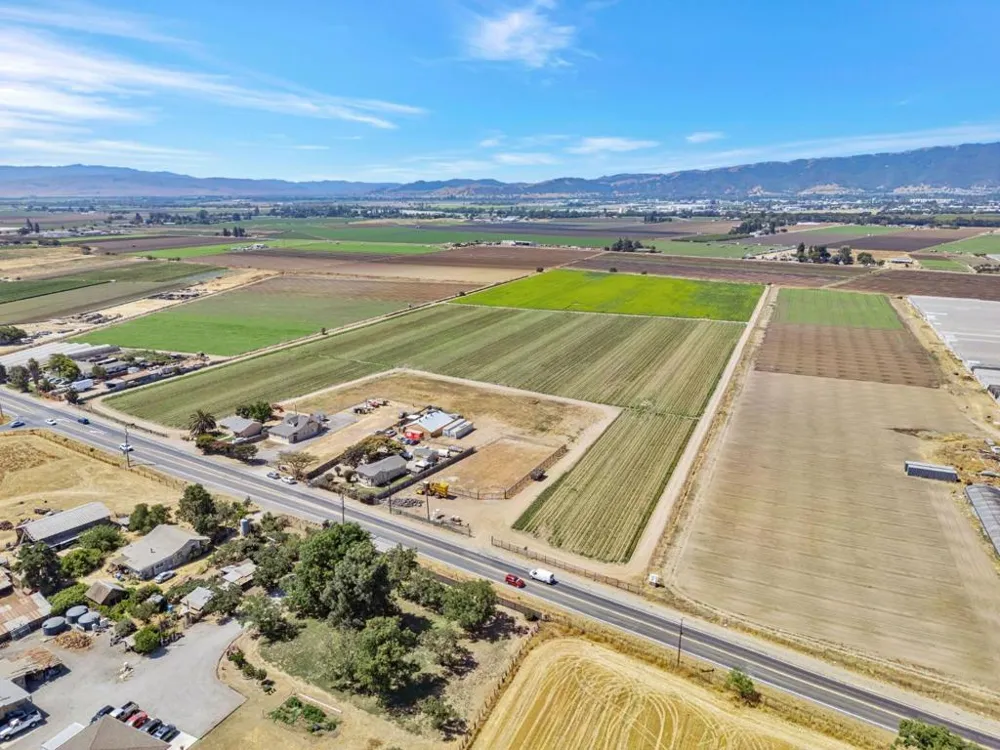2712 Ferguson Road Gilroy, CA 95020