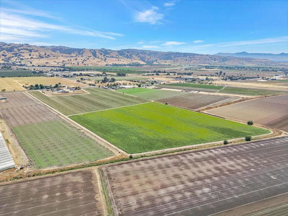 2712 Ferguson Road Gilroy, CA 95020