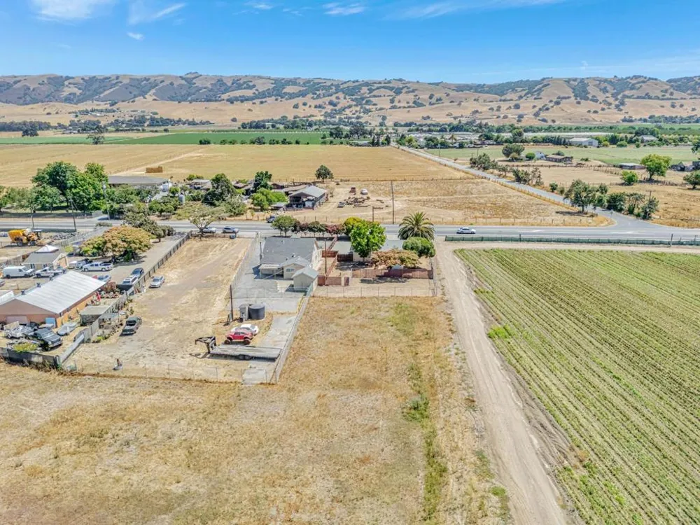 2718 Ferguson Road Gilroy, CA 95020