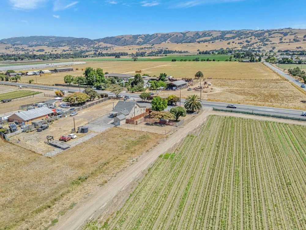 2718 Ferguson Road Gilroy, CA 95020