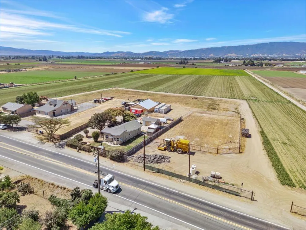 2712 Ferguson Road Gilroy, CA 95020